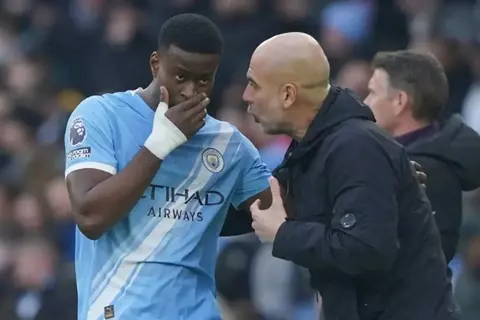 "ندفع راتبه".. جوارديولا يستنكر حرمان جيهي من نهائي كأس كاراباو